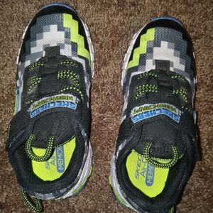 Boys Minecraft skechers size 13